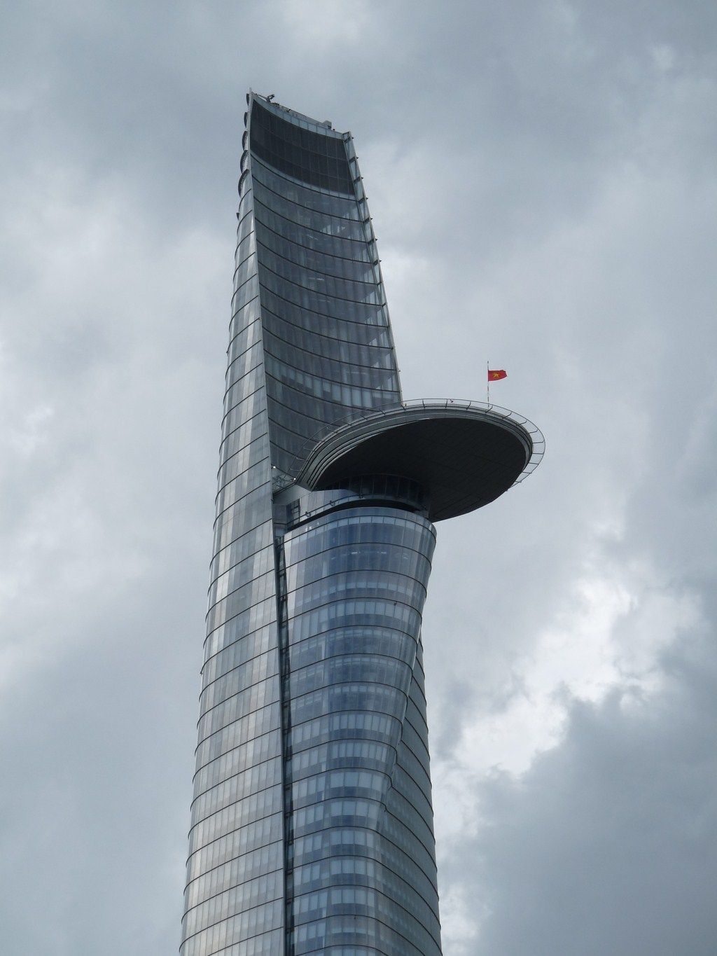 http://a21.idata.over-blog.com/2/01/48/43/Saigon-CBD/P1040253--1024x768-.JPG